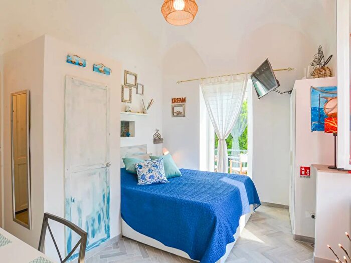Appartamento monolocale in affitto in Via Calice, Finale Ligure