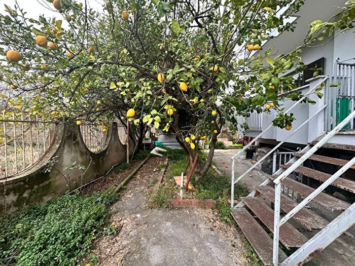 Appartamento trilocale in affitto in Via Carlo Rosselli, Centro, Mugnano di Napoli