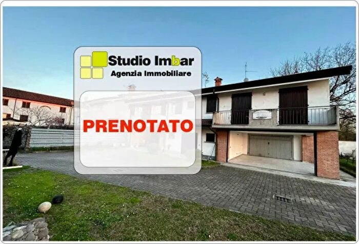 Casa trilocale in vendita in Via Carlo Merlo, Caravaggio