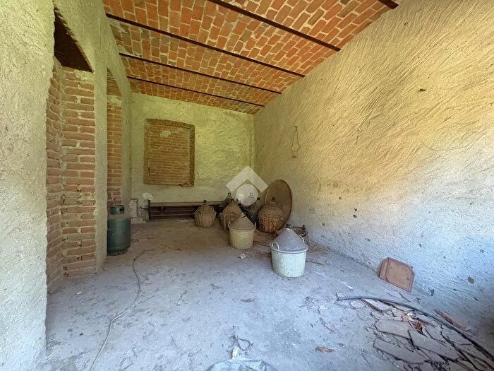 Casa con 5 locali in vendita in Via Roma, Cossano Canavese