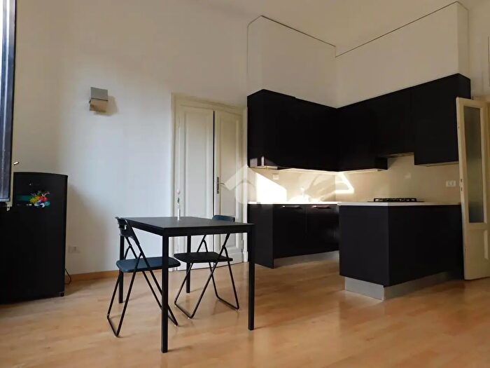 Appartamento bilocale in affitto in Via Bergognone, Milano
