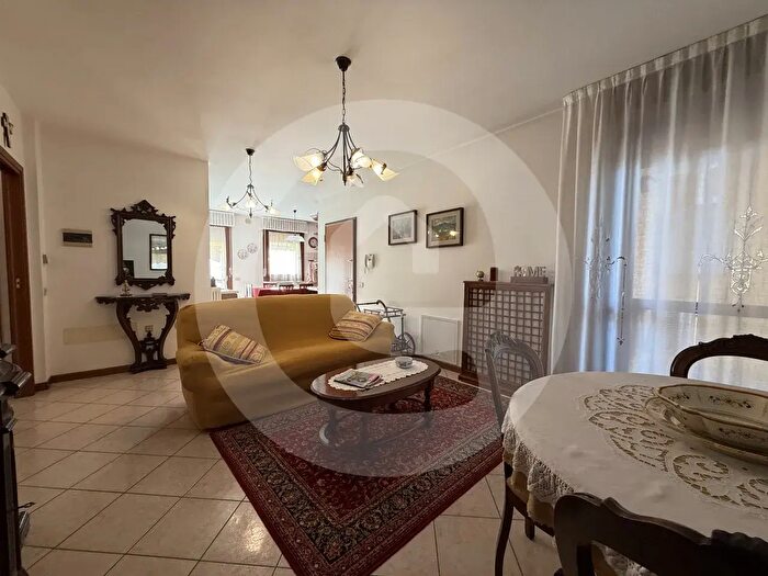 Appartamento trilocale in vendita in Santa Giustina In Colle