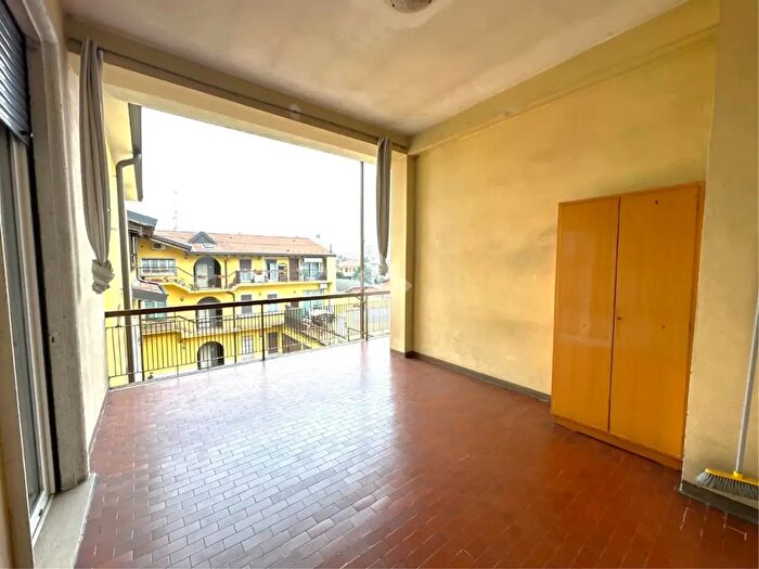 Appartamento con 5 locali in vendita in Via Gaetana Agnesi, Varedo