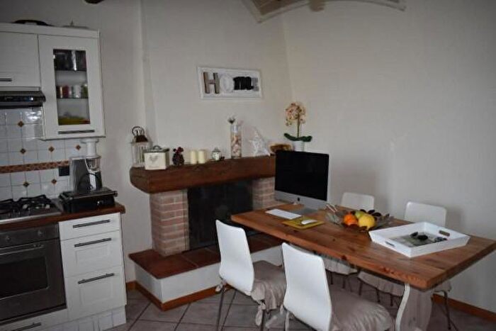 Appartamento con 5 locali in vendita in Via Madonnina SNC, Seravezza