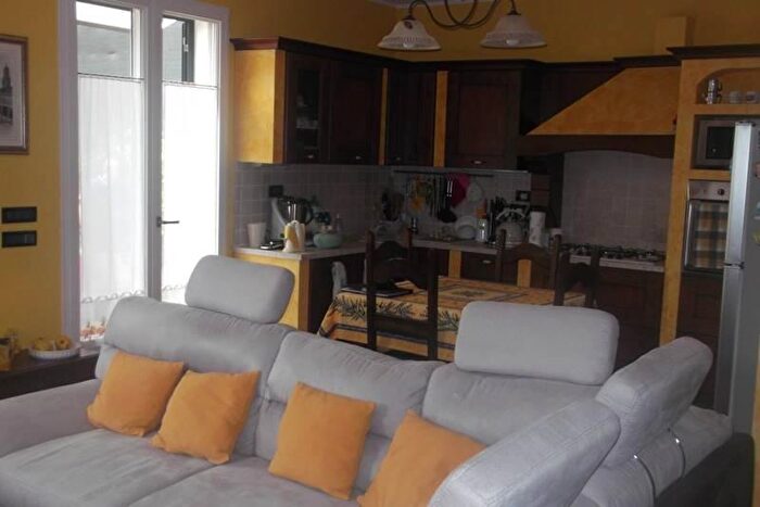 Appartamento quadrilocale in vendita in Camporosso