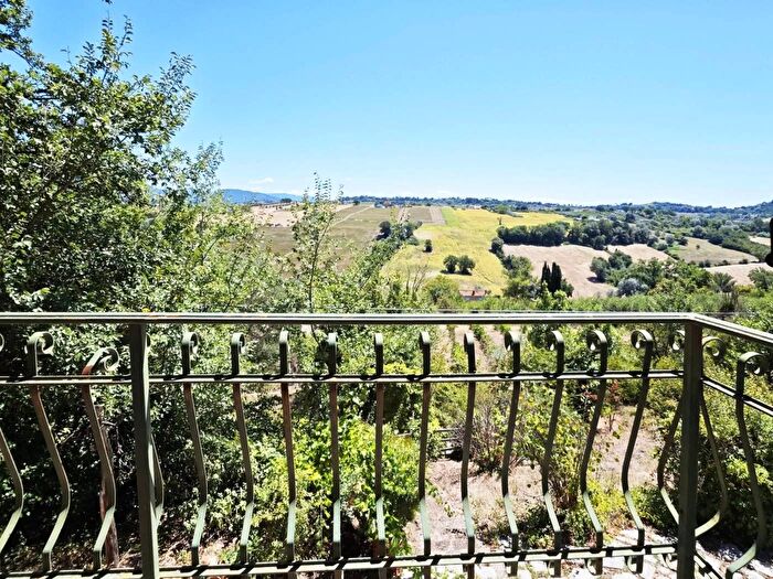 Casa con 6 locali in vendita in Vocabolo Vallefigliola Calvi dellUmbria, Calvi DellUmbria