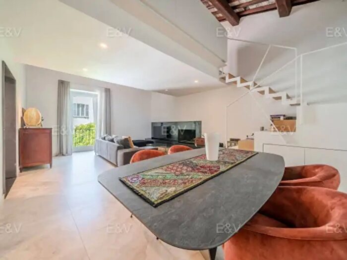 Casa con 6 locali in vendita in Corso Camillo Benso di Cavour, Foligno