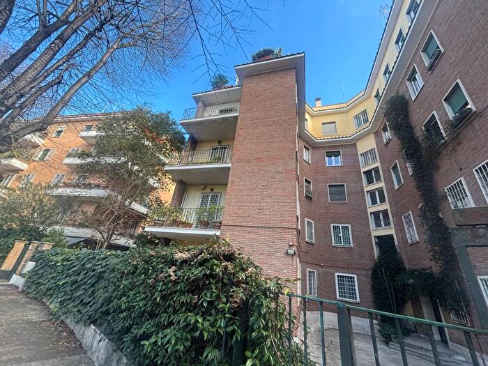 Appartamento con 5 locali in affitto in Via Guerrieri, San Saba Caracalla, Roma