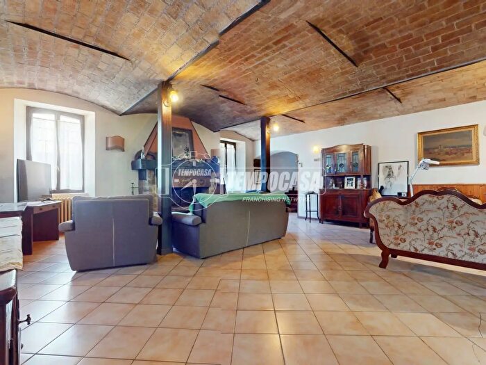 Casa con 8 locali in vendita in Via Mediana Montana, Monzuno