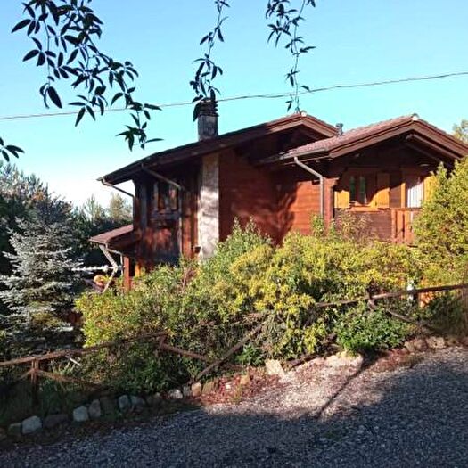 Casa con 6 locali in vendita in Via delle Baite, Passignano Sul Trasimeno