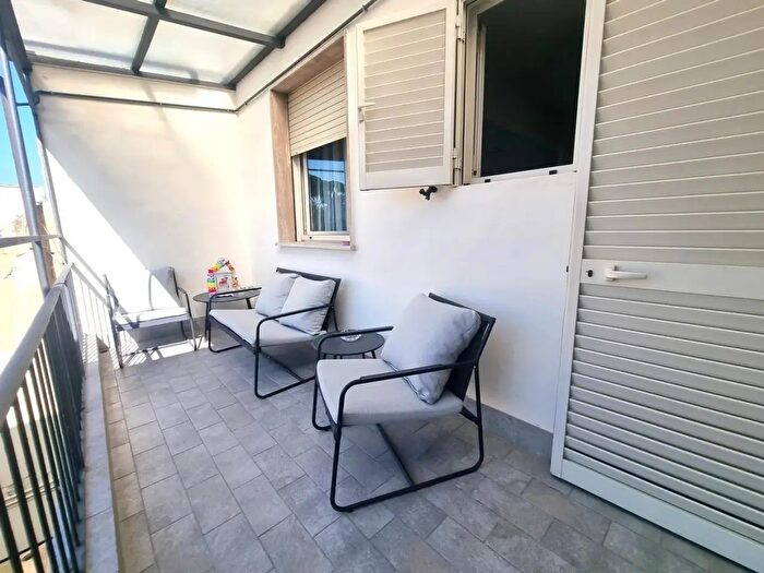 Appartamento con 5 locali in vendita in Viareggio