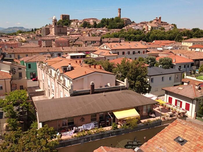 Appartamento con 6 locali in vendita in Via De Garattoni, Santarcangelo Di Romagna