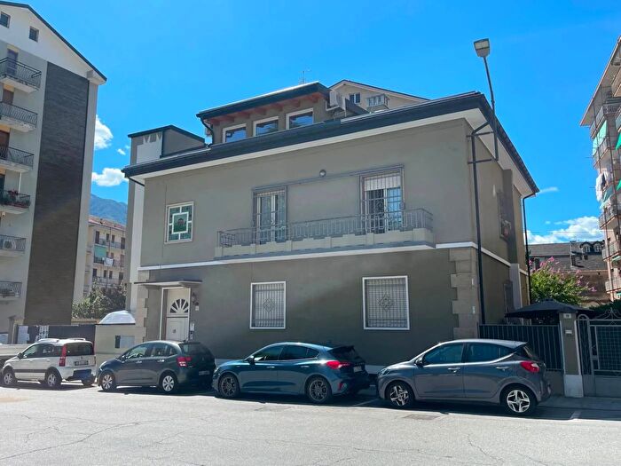 Appartamento con 5 locali in vendita in Via Trieste Domodossola, Domodossola