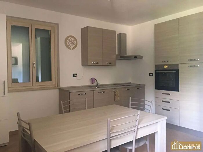 Appartamento quadrilocale in affitto in Via Chiaravallese, Osimo