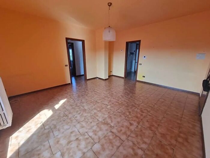 Appartamento trilocale in vendita in Via Pusterla, Limbiate