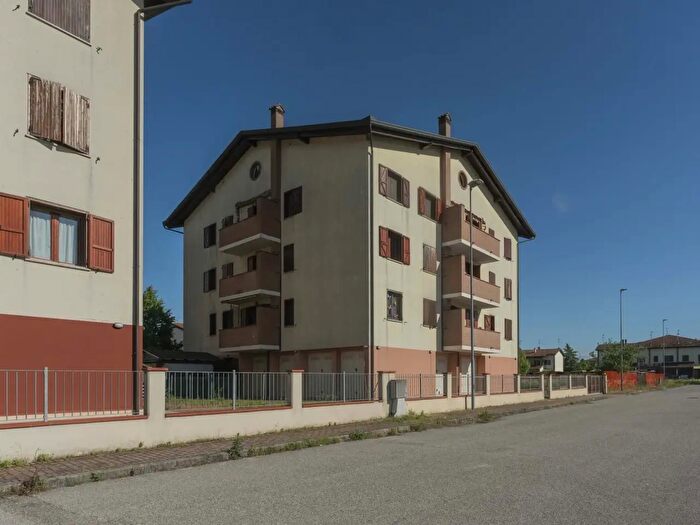 Appartamento bilocale in vendita in Via Erminio Minghetti, Malalbergo