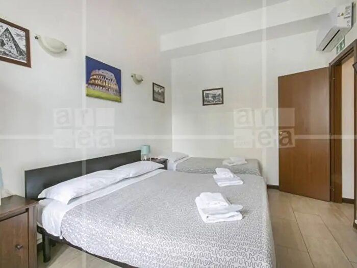 Appartamento trilocale in vendita in Via XX Settembre, Roma