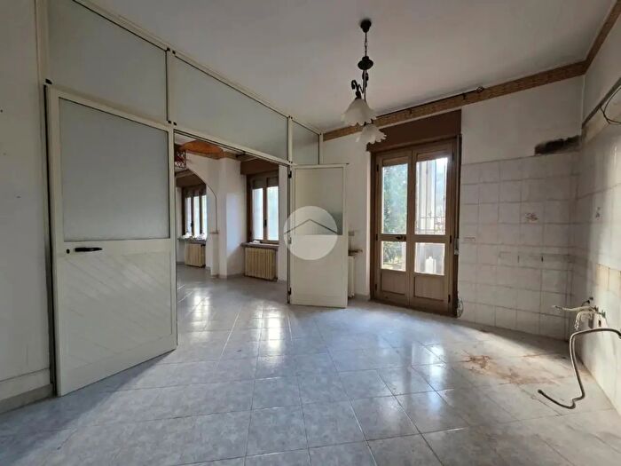 Appartamento quadrilocale in vendita in Str dHarcourt, Torino