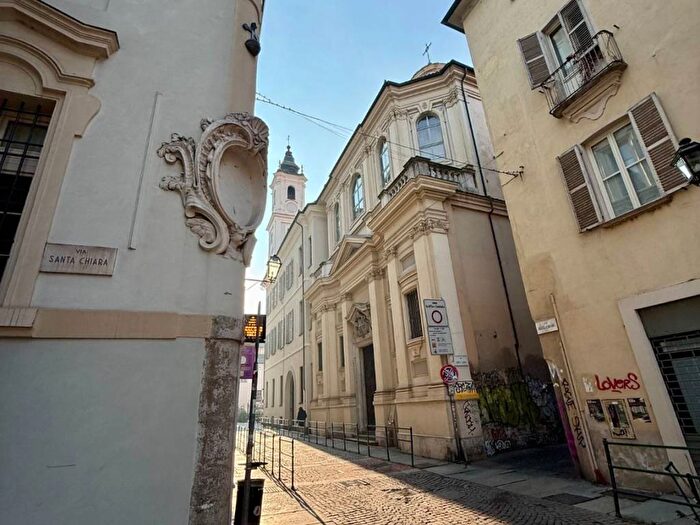 Appartamento bilocale in affitto in Via delle Orfane, Quadrilatero Romano, Torino