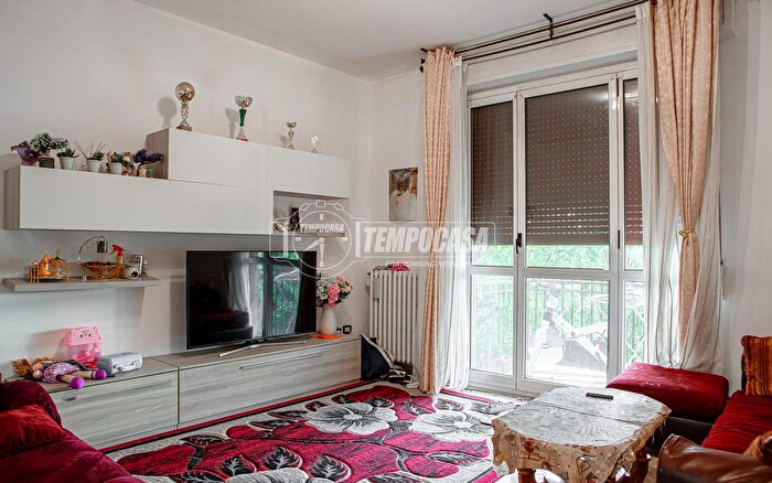 Appartamento quadrilocale in vendita in Via Giuseppe Zonta, Reggio Emilia