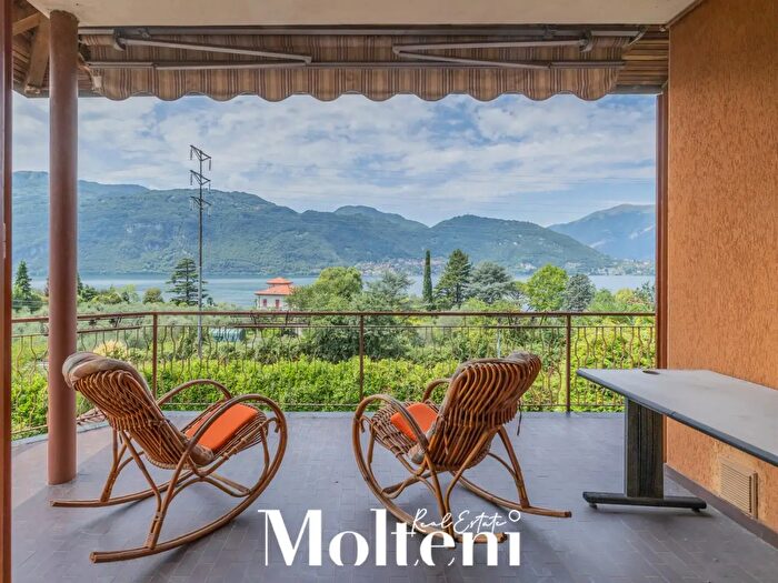 Casa con 8 locali in vendita in Via Privata di Casate, Lierna