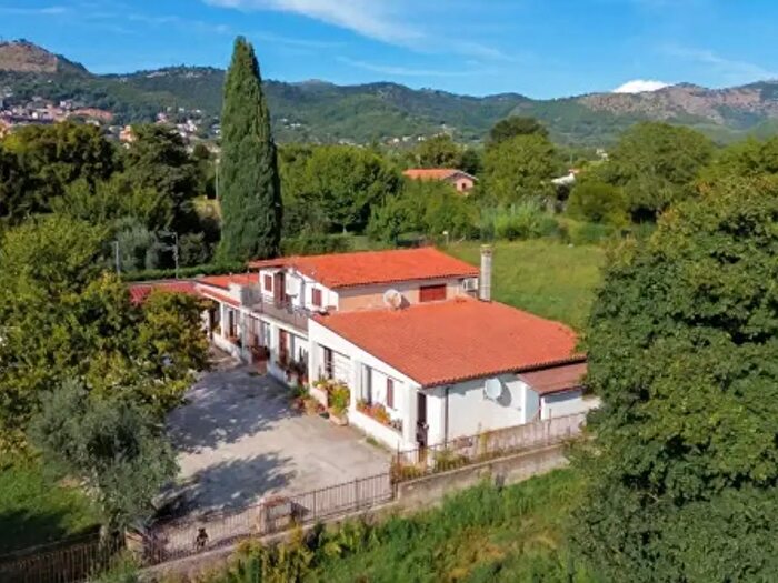 Casa quadrilocale in vendita in Via Molella, Palestrina