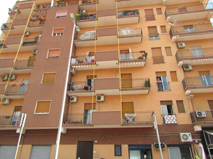 Appartamento bilocale in vendita in Via Galati, Roma