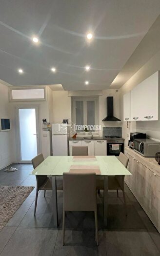 Appartamento bilocale in vendita in Via C Colombo, Trezzano Rosa