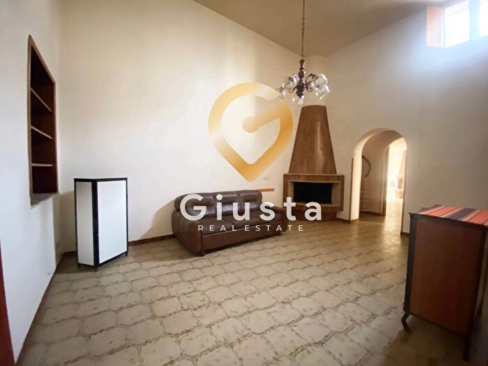 Casa quadrilocale in vendita in Via Ponte Ferroviario, Brindisi