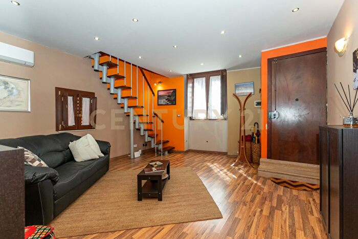 Casa con 5 locali in vendita in Via Anastasio, Catania