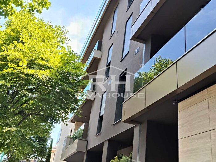 Appartamento bilocale in affitto in Viale Clementino Vannetti, Centro, Riva del Garda