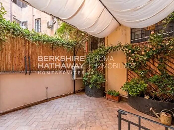 Appartamento trilocale in vendita in Piazza Camillo Benso di Cavour, Roma