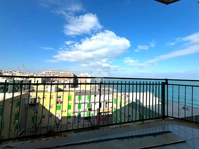 Appartamento quadrilocale in vendita in Via F Peruzzi, Molfetta