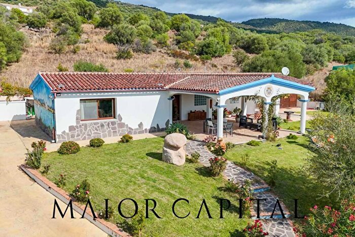 Casa trilocale in vendita in Via Cuccu Etzu, Torpe