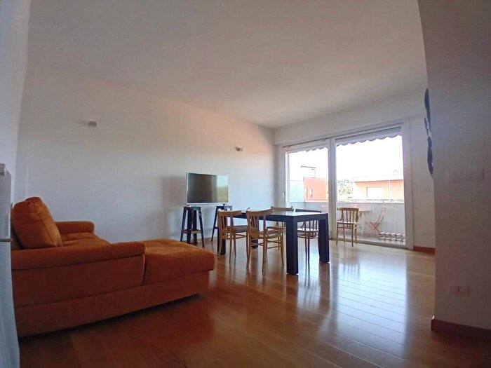 Appartamento quadrilocale in affitto in Via Alberto Massone, Murri, Bologna