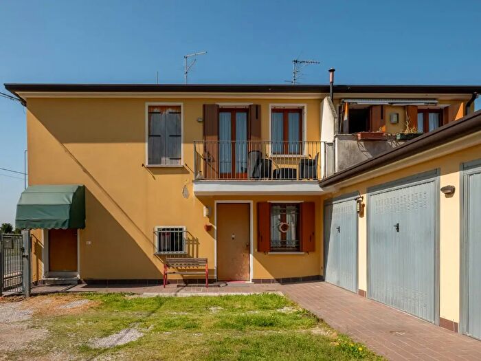 Appartamento trilocale in vendita in Via Palugana Nord, Ospedaletto Euganeo