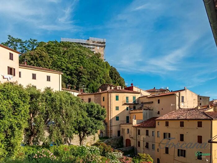 Appartamento con 6 locali in vendita in Giuseppe Verdi, Massa Marittima