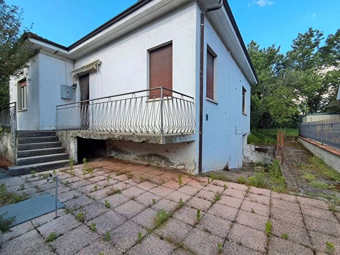 Casa trilocale in vendita in Via Pietro Mascagni, Dairago