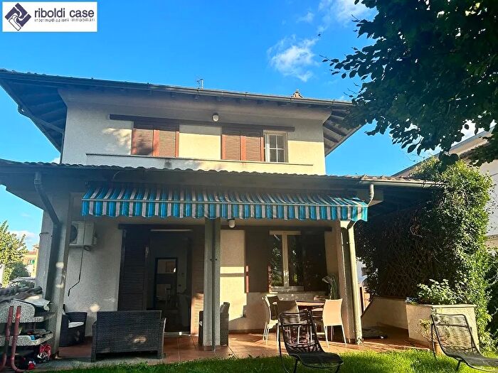 Casa quadrilocale in vendita in Seregno