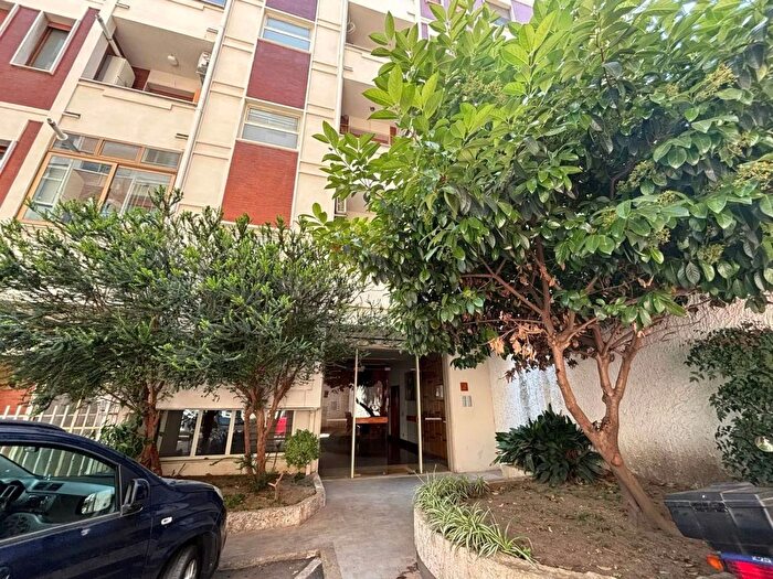 Appartamento con 5 locali in vendita in Viale Regina Margherita Messina, Messina