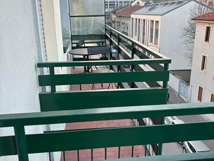 Appartamento monolocale in affitto in Via Melchiorre Delfico, Milano