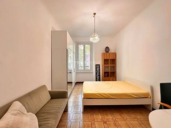 Appartamento trilocale in affitto in Viale Certosa, Milano