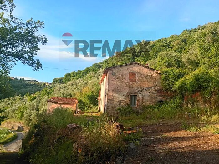 Casa con 8 locali in vendita in Via Poggio alla Guardia, Pieve A Nievole