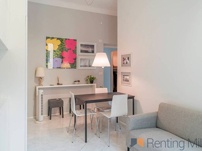 Appartamento trilocale in affitto in Piazza Bibbiena, Corso San Gottardo, Milano