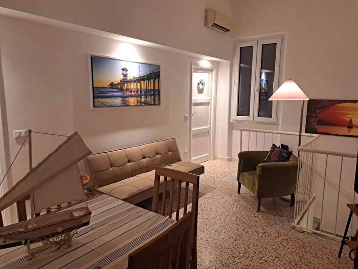 Appartamento trilocale in affitto in Via Oberdan Fratini, Centro Storico, Anzio