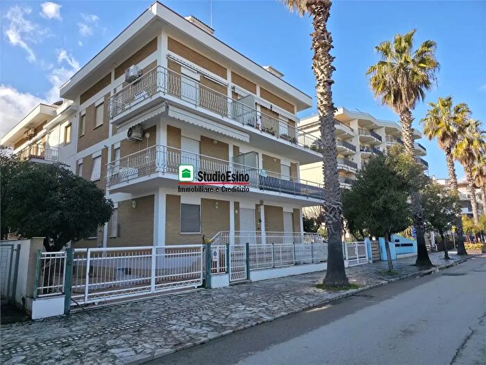 Appartamento trilocale in vendita in Viale Rinascimento, San Benedetto Del Tronto