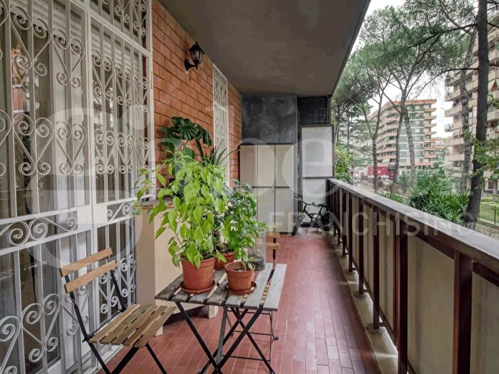 Appartamento trilocale in vendita in Via Francesco Gentile, Roma