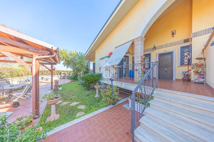 Casa quadrilocale in vendita in Via Fosso dellOsa, Roma