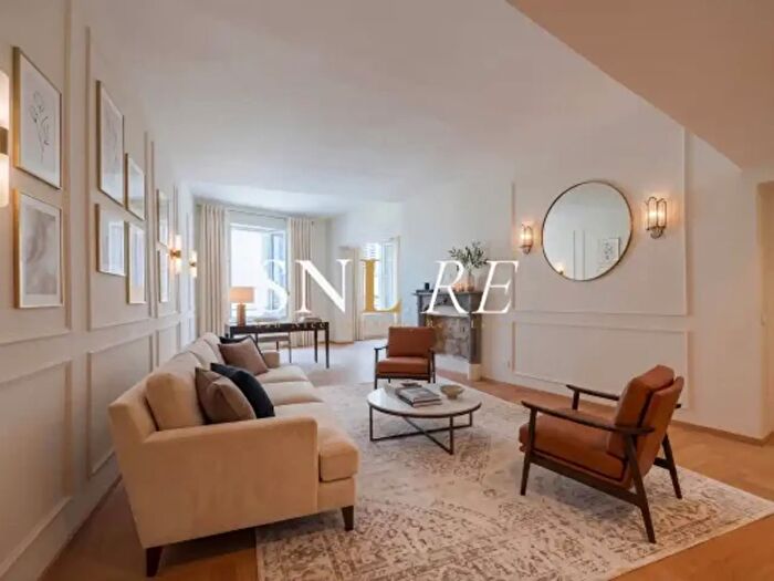 Appartamento con 6 locali in vendita in Lungarno Torrigiani, Firenze