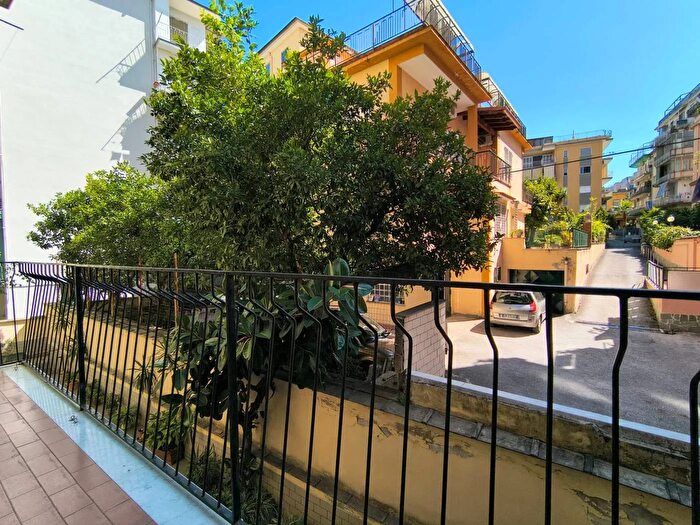 Appartamento quadrilocale in vendita in Viale Gioacchino Rossini Portici, Portici